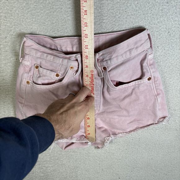 Levis 501 Denim Shorts Womens sz 24 Waist Pink Button Fly Cut Off Raw Hem - Picture 8 of 15